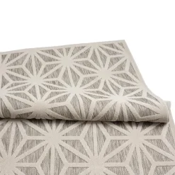 Indoor or Outdoor Rug - 8 x 10