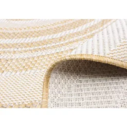 Indoor or Outdoor Rug - 5 x 7