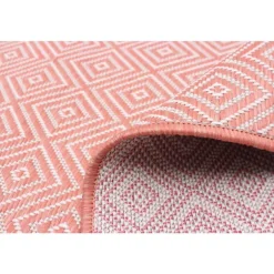 Indoor or Outdoor Rug - 5 x 7