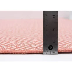 Indoor or Outdoor Rug - 5 x 7