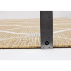 Indoor or Outdoor Rug - 7 x 10