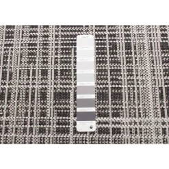 Indoor or Outdoor Rug - 4 x 6