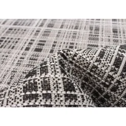 Indoor or Outdoor Rug - 4 x 6