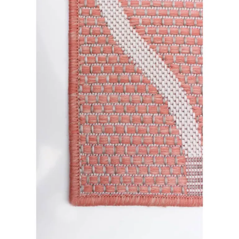Indoor or Outdoor Rug - 5 x 7