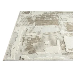 Indoor or Outdoor Rug - 8 x 10