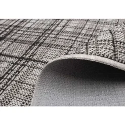 Indoor or Outdoor Rug - 4 x 6