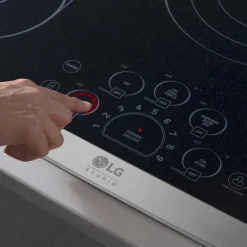 LG STUDIO Cooktop Glass-Ceramic Stainless Steel 30"    Stainless Steel - LSCE305ST