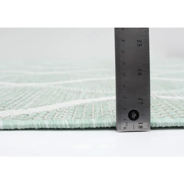 Outdoor 7 x 10 ft Rug