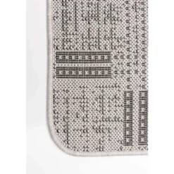 Outdoor 2 x 7 ft Rug