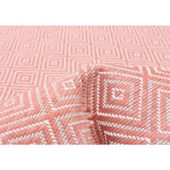 Outdoor 7 x 10 ft Rug