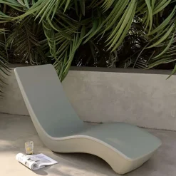 Outdoor Lounge Chair
